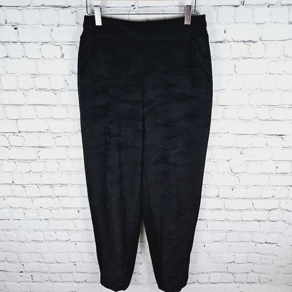 ATHLETA | Brooklyn lined camo jogger stretch athletic pants - Picture 1 of 10